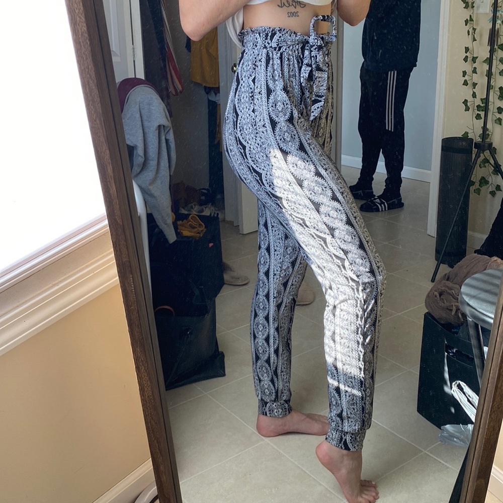 Pattern pants
